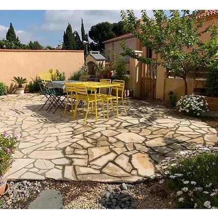 Maison Familiale Cyprien Holiday home *
