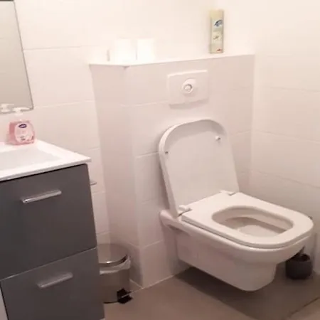Holiday home Maison Familiale Cyprien *